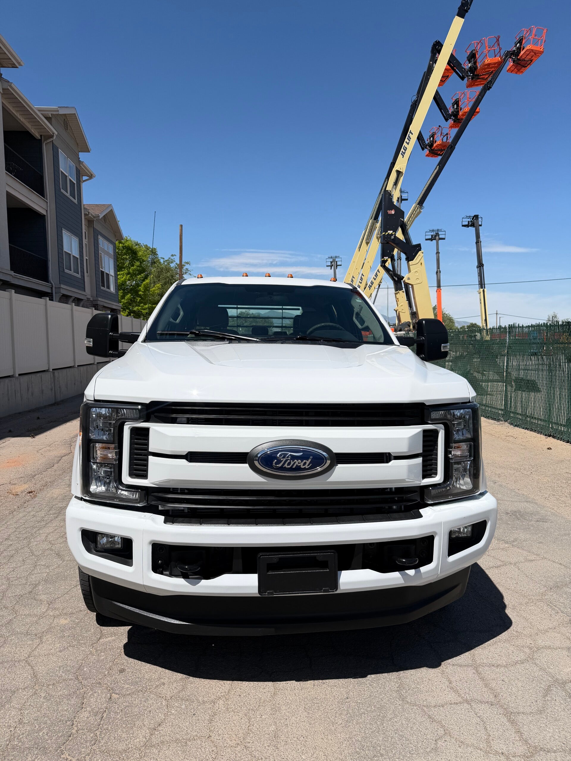 ford f-350 super duty chassis cab 2018 1FD8W3HT2JEC26526 image ford f-350 super duty chassis cab 2018 1FD8W3HT2JEC26526 image